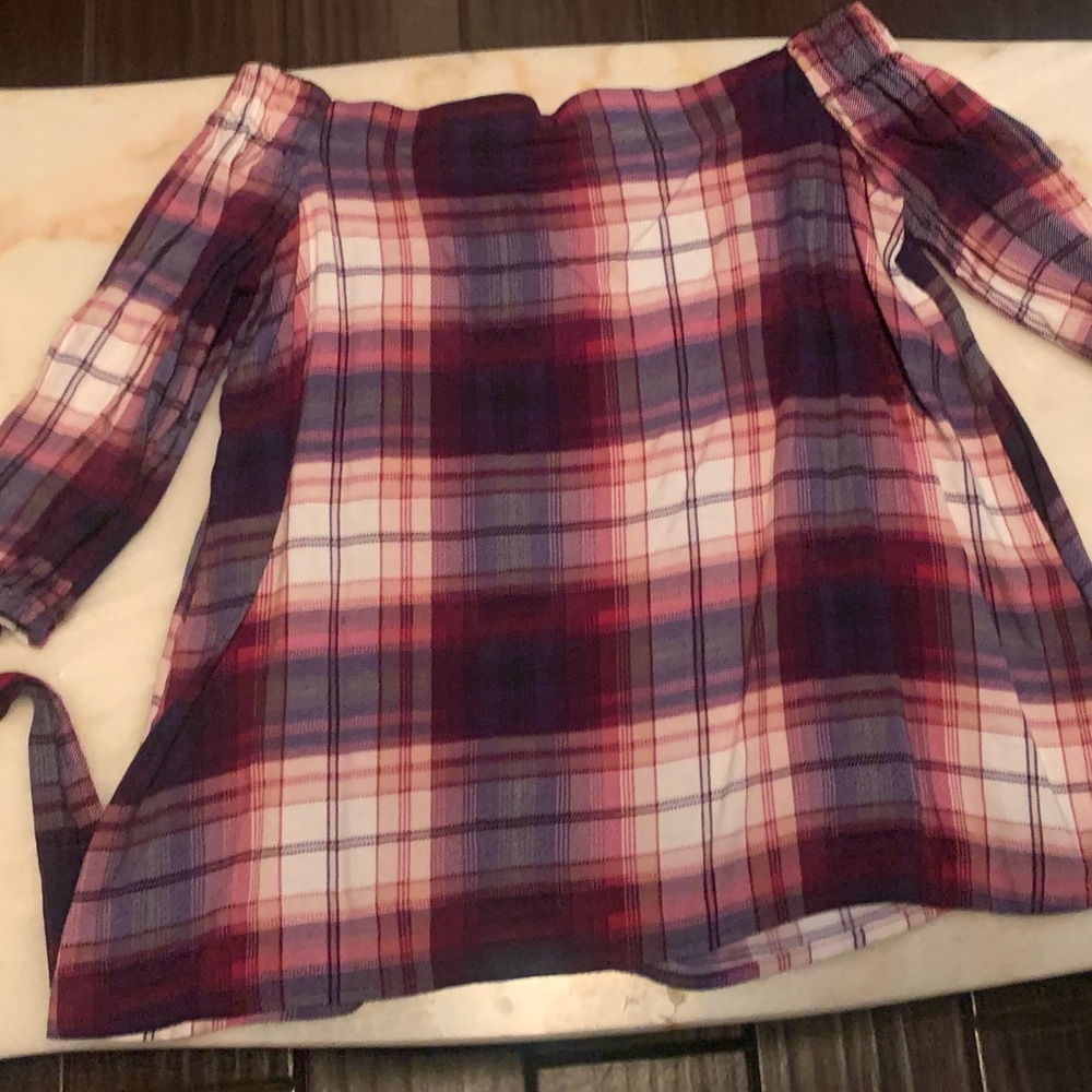i am selling an off the shoulder navy, pink and white plaid top!!